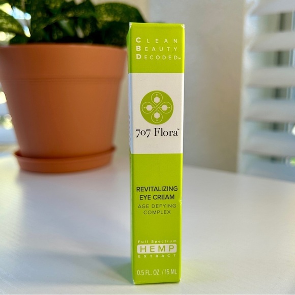 707 Flora Other - Flora 708 Revitalizing Eye Cream